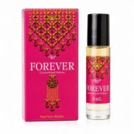 Forever Attar 8 ml con caja y frasco, perfume concentrado sin alcohol sobre fondo blanco