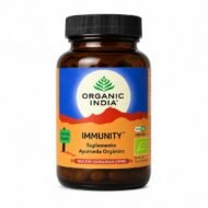Immunity de Organic India 90 cápsulas sobre fondo blanco